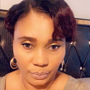 Meet your Posher, Denise